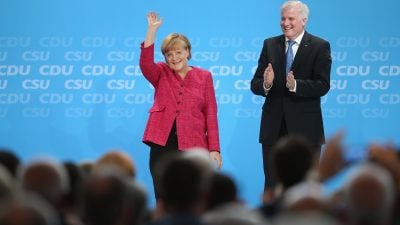 CSU hat „großes Interesse an starker Kanzlerin“: Seehofer ruft Merkel als gemeinsame Kandidatin der Union aus