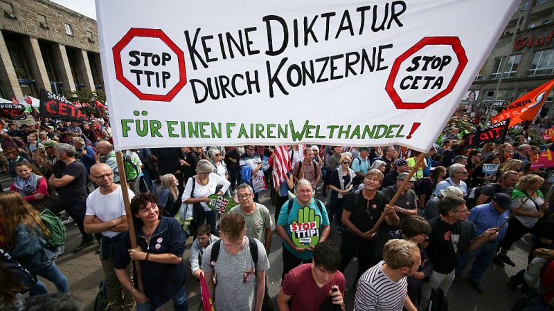 Merkel will TTIP-Neustart: „Die Globalisierung ist Tatsache – ob wir sie wollen oder nicht“