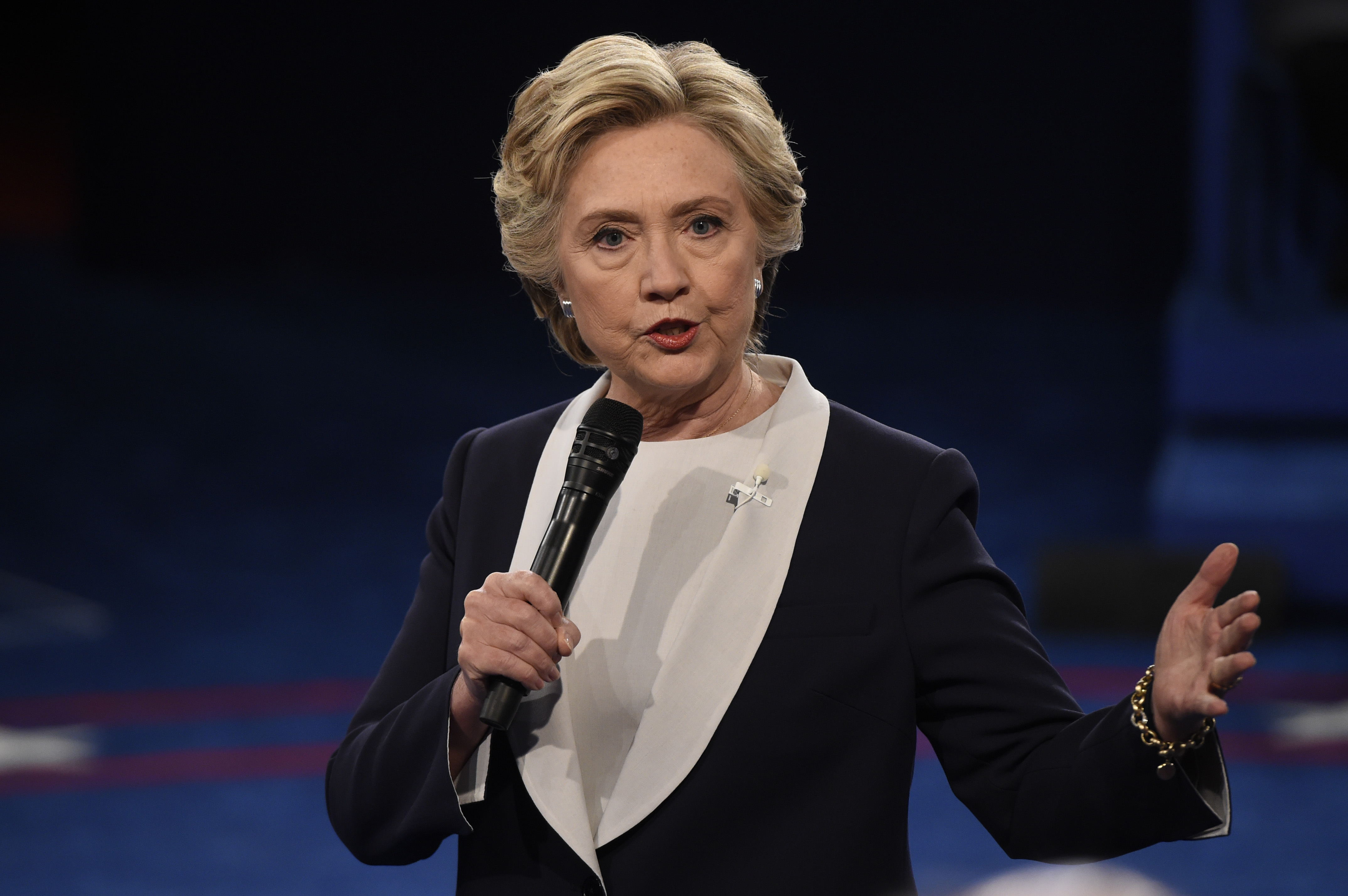 Clinton kritisiert: Russland will mich als US-Präsidentin verhindern