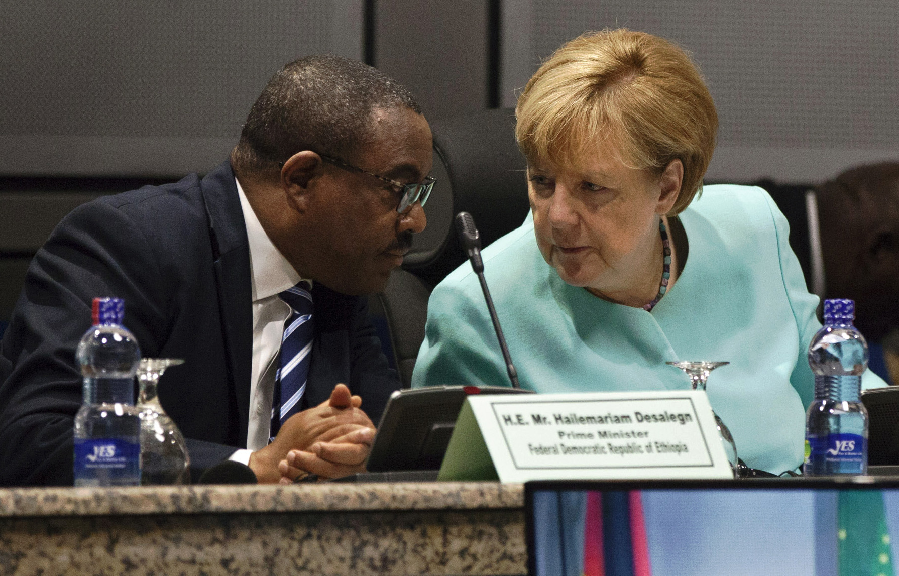 Merkel in Äthiopien: Aufruf zur Zusammenarbeit gegen Terror, Flucht und Vertreibung auf