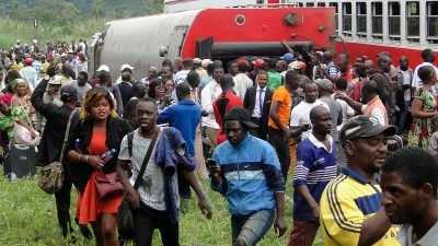 Mehr als 50 Tote und fast 600 Verletzte bei Zugunglück in Kamerun