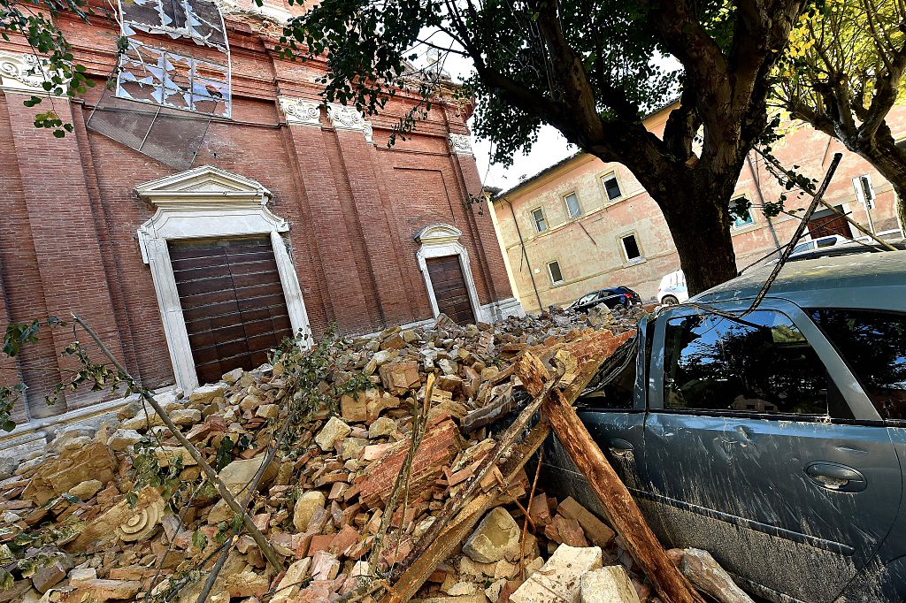 Tausende Italiener nach Erdbeben obdachlos – Hunde warnten eine halbe Stunde vor dem Beben