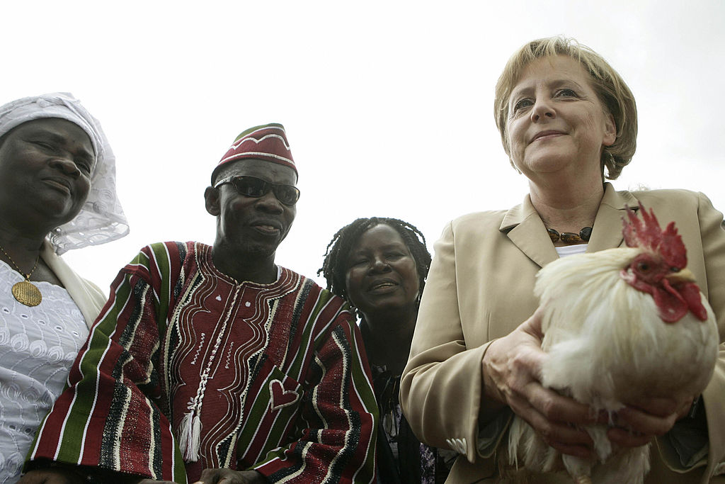 Merkel will sich „im deutschen Interesse“ ums „Wohl Afrikas“ bemühen