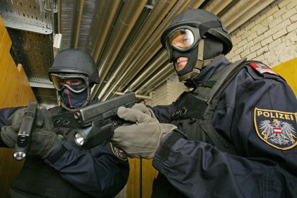 Minister-Statement nach Doppelmord in Wien – Polizei jagt verschwundenen Tunesier