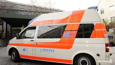 Keine Hilfe für sterbenden Rentner – Polizei sucht Bankkunden