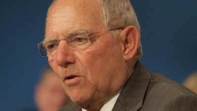 Schäuble bietet mehr Hilfen für finanzschwache Kommunen