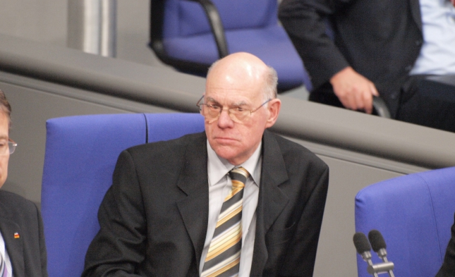 Lammert gegen erneute große Koalition nach der Bundestagswahl 2017