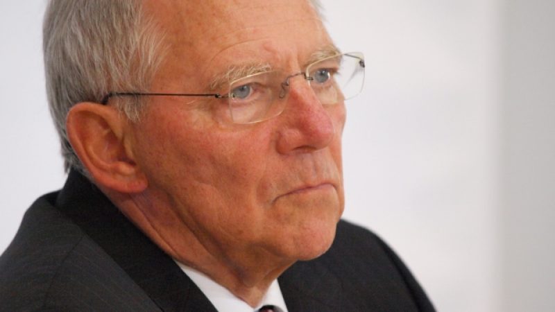 IWF sieht Schäubles Steuersenkungspläne skeptisch