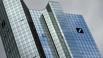 Deutsche Bank schreibt 2016 erneut Milliardenverlust