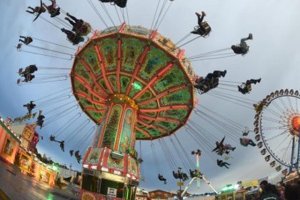 Kirmes Marburg: “Bitte lass mich nicht sterben” – Junge fleht Ersthelferin nach Halsschnitt an – Zwei Verdächtige wieder frei