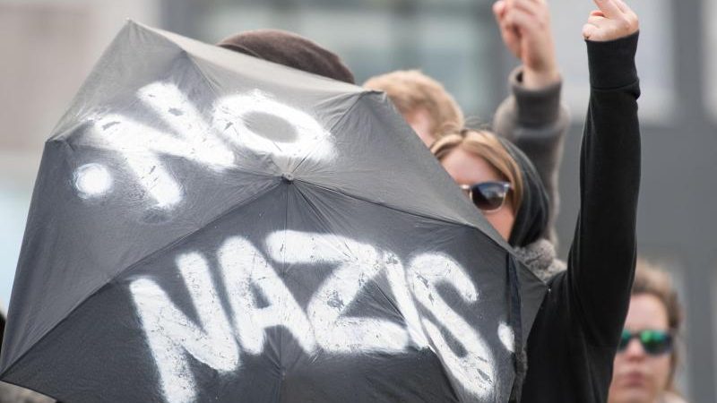 Nazi oder Faschist – Wie hätten Sie es gern?