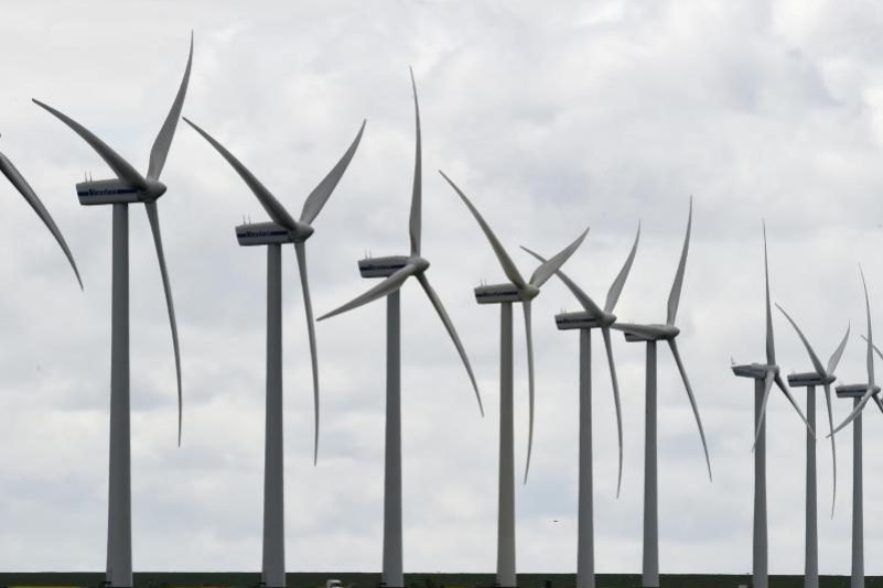 Windkraftanlagen in Norddeutschland.