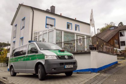 Von “Reichsbürger” angeschossener SEK-Beamter gestorben – 49-Jähriger kommt vor Haftrichter