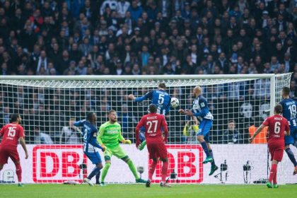 Herthas Ibisevic und Stark bringen Köln erste Pleite bei