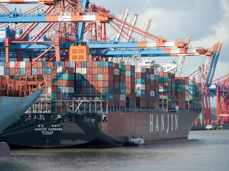 Japanische Schifffahrt-Unternehmen bündeln Containergeschäft