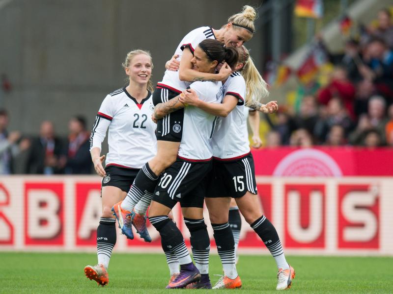 DFB-Frauen begeistern mit Offensiv-Spektakel