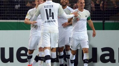 Torhüter Knaller bringt Sandhausen ins Pokal-Achtelfinale