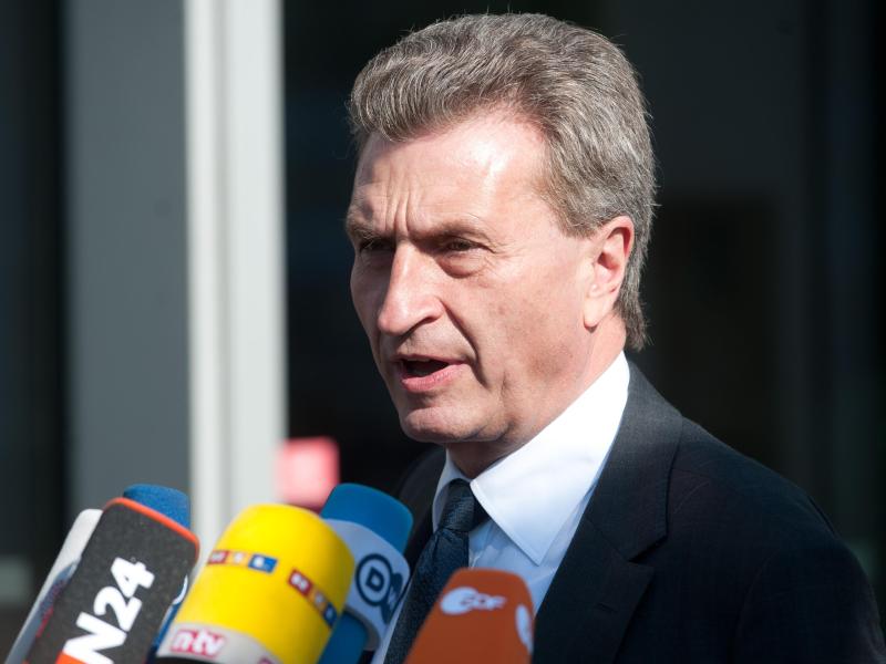 Oettinger: Bundesregierung muss Angebot zum EU-Haushalt nachbessern – Deutschland soll mehr an die EU zahlen
