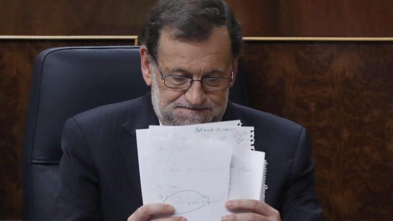 Rajoy demonstriert mit neuem Kabinett seiner Minderheitsregierung Kontinuität