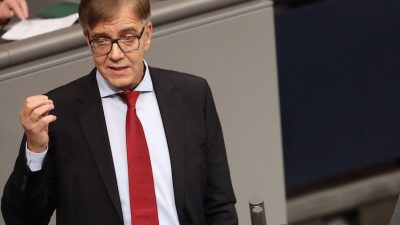 „Schwarzer Tag für die Welt“: Linken-Fraktionschef zu Trump-Wahl