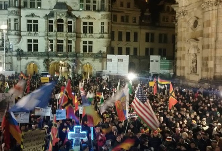 Pegida feiert US-Wahl: Trump „Eröffnung eines Reigens der Politikveränderung in Europa“
