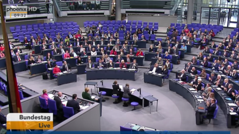 Merkels Regierungserklärung in VIDEO + Text: „Offenheit wird uns mehr Sicherheit bringen als Abschottung“