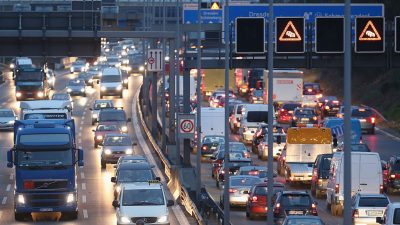 Bundestag beschließt umstrittene Ausweitung der Lkw-Maut