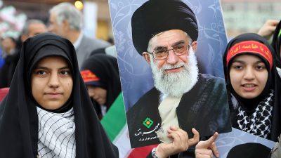 Irans geistliches Oberhaupt sieht USA in einem „katastrophalen“ Zustand