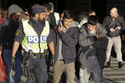 Nach Verschärfung der Asylregeln: Dänische Polizei nimmt Flüchtlingen knapp 16.000 Euro ab