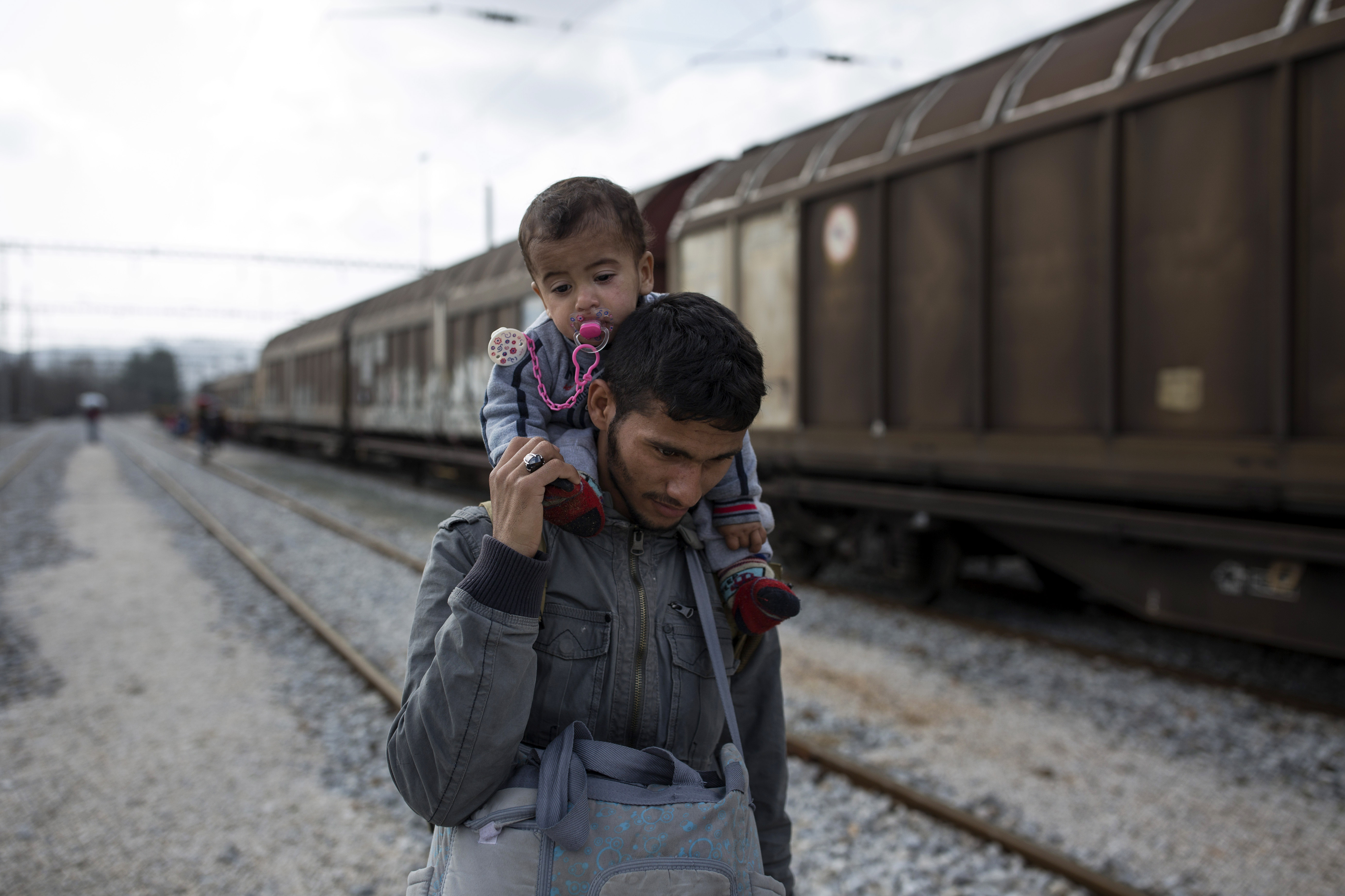 Polizei: Immer mehr Flüchtlinge kommen auf Güterzügen