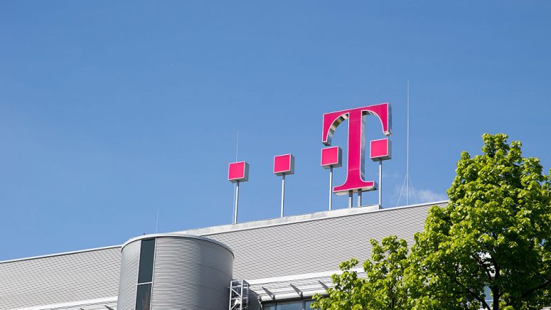 Deutsche Telekom dank starker US-Tochter auf Kurs