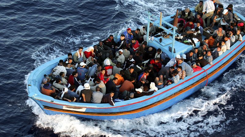 Italienische und libysche Küstenwache greifen 5000 Bootsflüchtlinge auf – 2017 bereits 46.000 Flüchtlinge in Italien angekommen