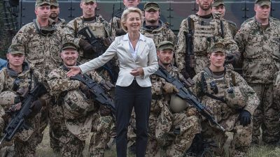 „Für Stabilität und Lebensperspektiven“: Von der Leyen fordert mehr Militär von Europäern nach US-Wahl