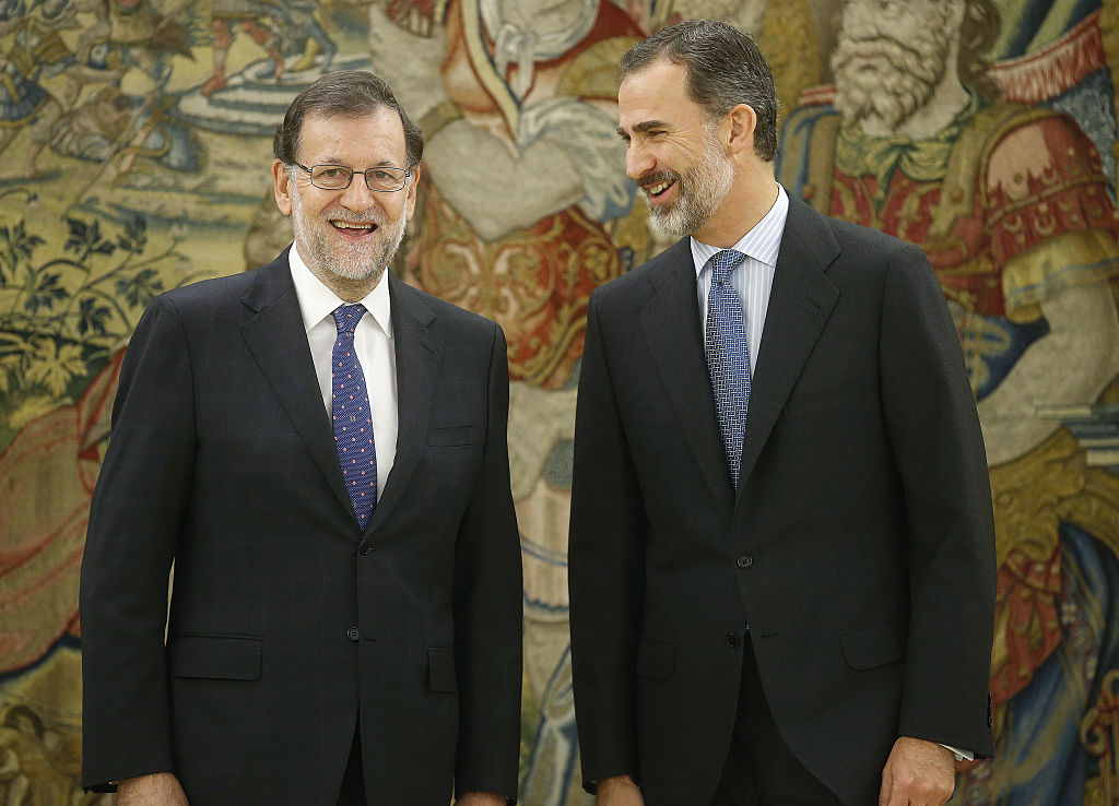 Spanien hat nach zehn Monaten wieder einen richtigen Regierungschef: Rajoy legt Amtseid ab