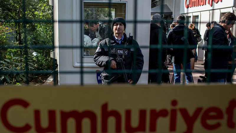 130 Journalisten in Haft, 140 Medien geschlossen: Solidaritätsaktion deutscher Journalisten mit eingesperrten Kollegen in Türkei