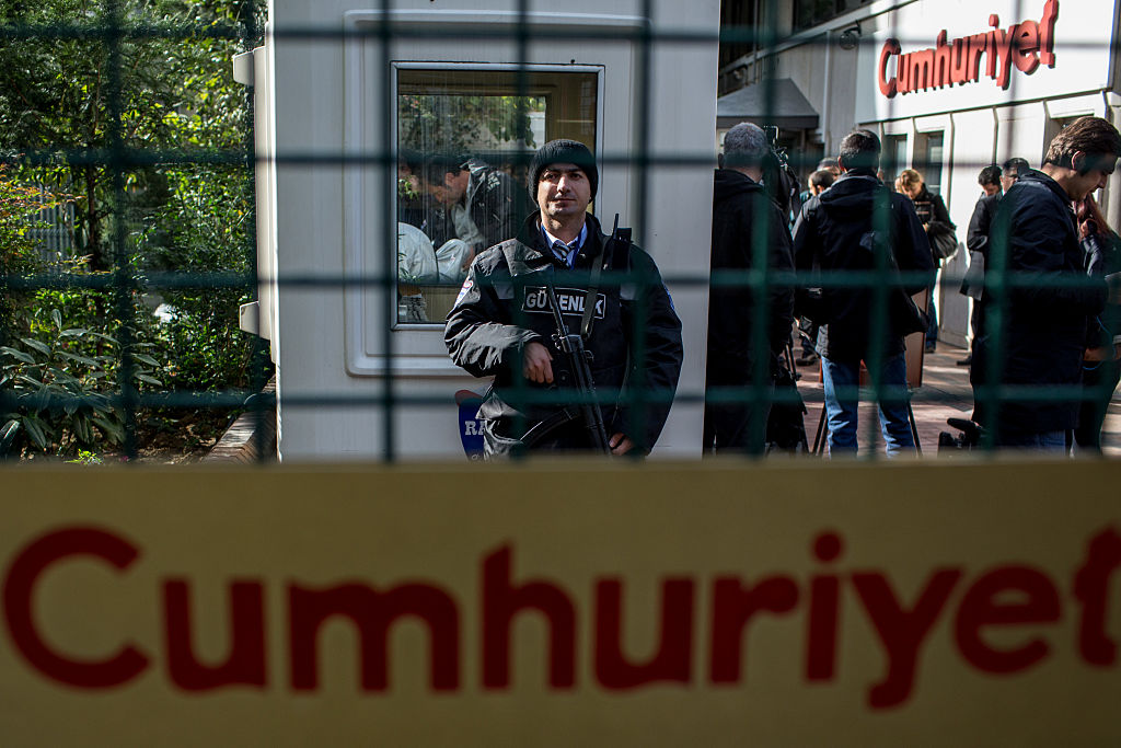130 Journalisten in Haft, 140 Medien geschlossen: Solidaritätsaktion deutscher Journalisten mit eingesperrten Kollegen in Türkei