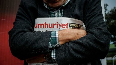 Kritik an Berlin wegen Untätigkeit bei „Cumhuriyet“-Festnahmen: „Seit Jahren sind die Europäer besorgt. Aber das ändert nichts.“