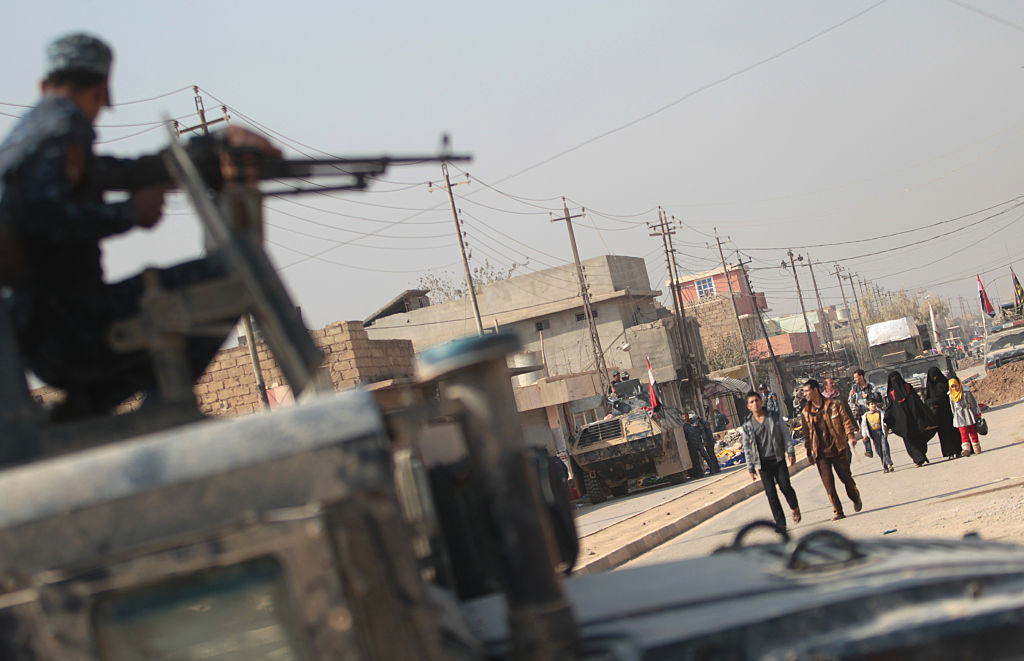 Dschihadistenmiliz IS in ihren Hochburgen Mossul und Raka in Bedrängnis