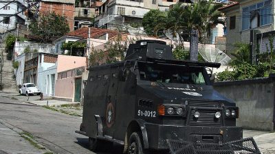 Angst vor Militärdiktatur in Brasilien: Dutzende Demonstranten dringen in Parlament ein