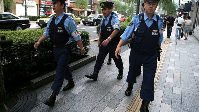 Mann zündet nach Streit in Restaurant in Japan seine Freundin an