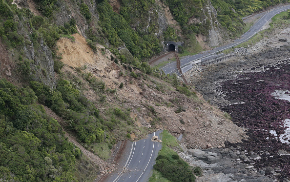 Neuseeland nach Erdstoß der Stärke 7,8 von hunderten Nachbeben erschüttert