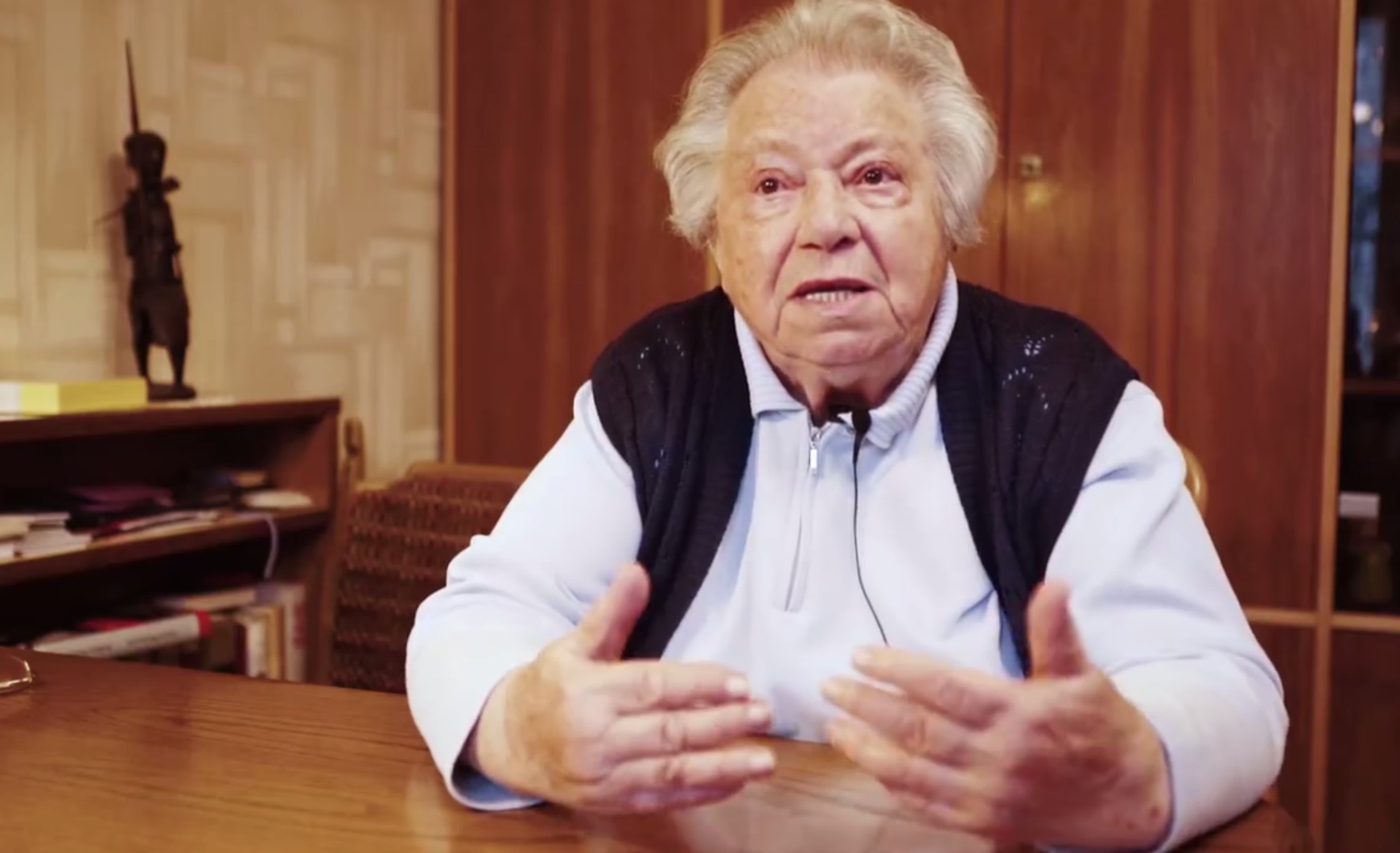 Video: 89-jährige Holocaust-Überlebende rät Österreich zu Wahl von Van der Bellen