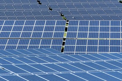 Zoll deckt Betrugskarussell mit Solarmodulen aus China auf