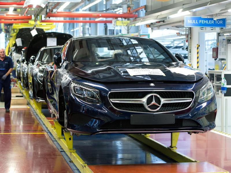 Daimler-Betriebsratschef: Zwei Drittel der Stellen werden in Deutschland eingespart
