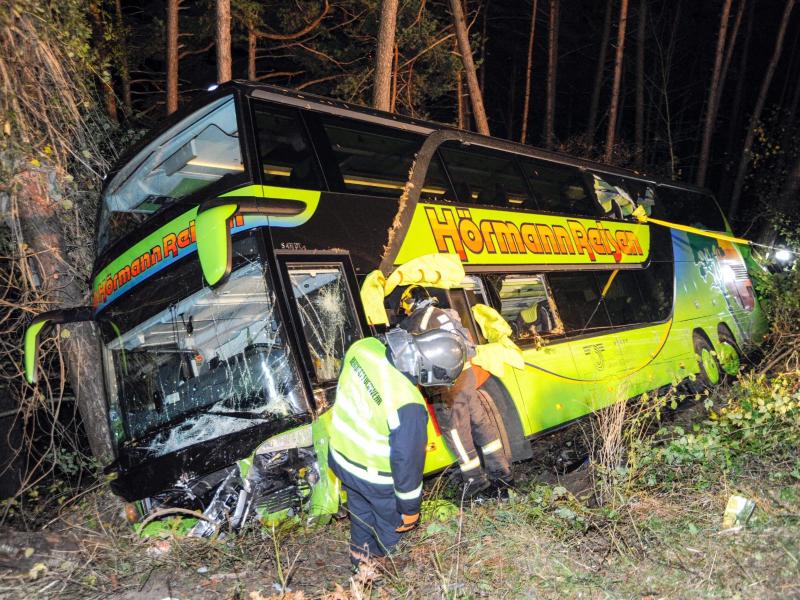 Deutscher Bus verunglückt in Tirol: Mehrere Verletzte