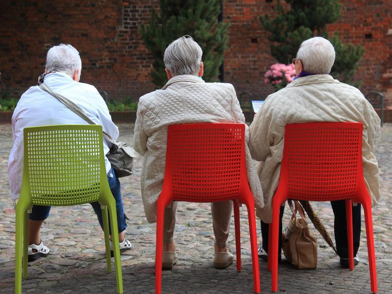 Nahles: Bevölkerung sollte gesetzlicher Rente Vertrauen – Union „plant Anhebung des Rentenalters auf 70 Jahre“