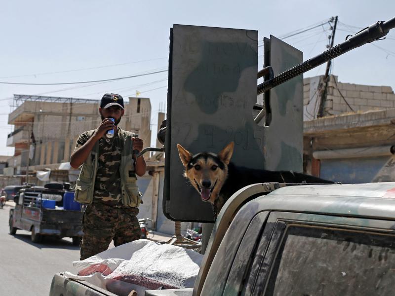 Offensive mit kurdischen Kräften auf IS-Hochburg Al-Rakka geht weiter