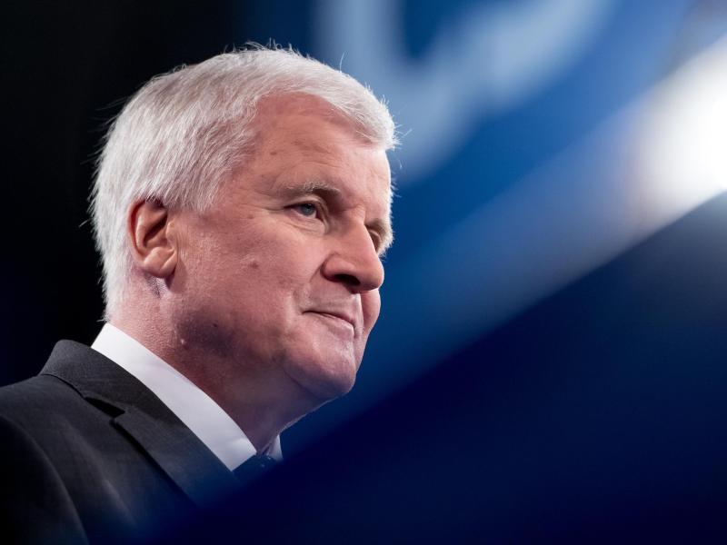 Seehofer: Einigung mit SPD auf Gauck-Nachfolger noch möglich