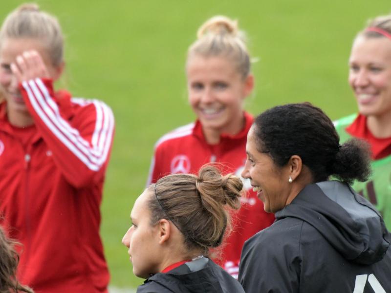 DFB-Frauen bei EM gegen Schweden, Italien und Russland