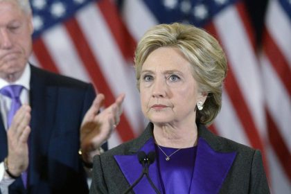Millionen Trump-Gegner fordern: Wahlmänner sollen Clinton wählen!